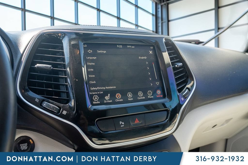 Used 2019 Jeep Cherokee Limited w/ Luxury Group FWD image 7