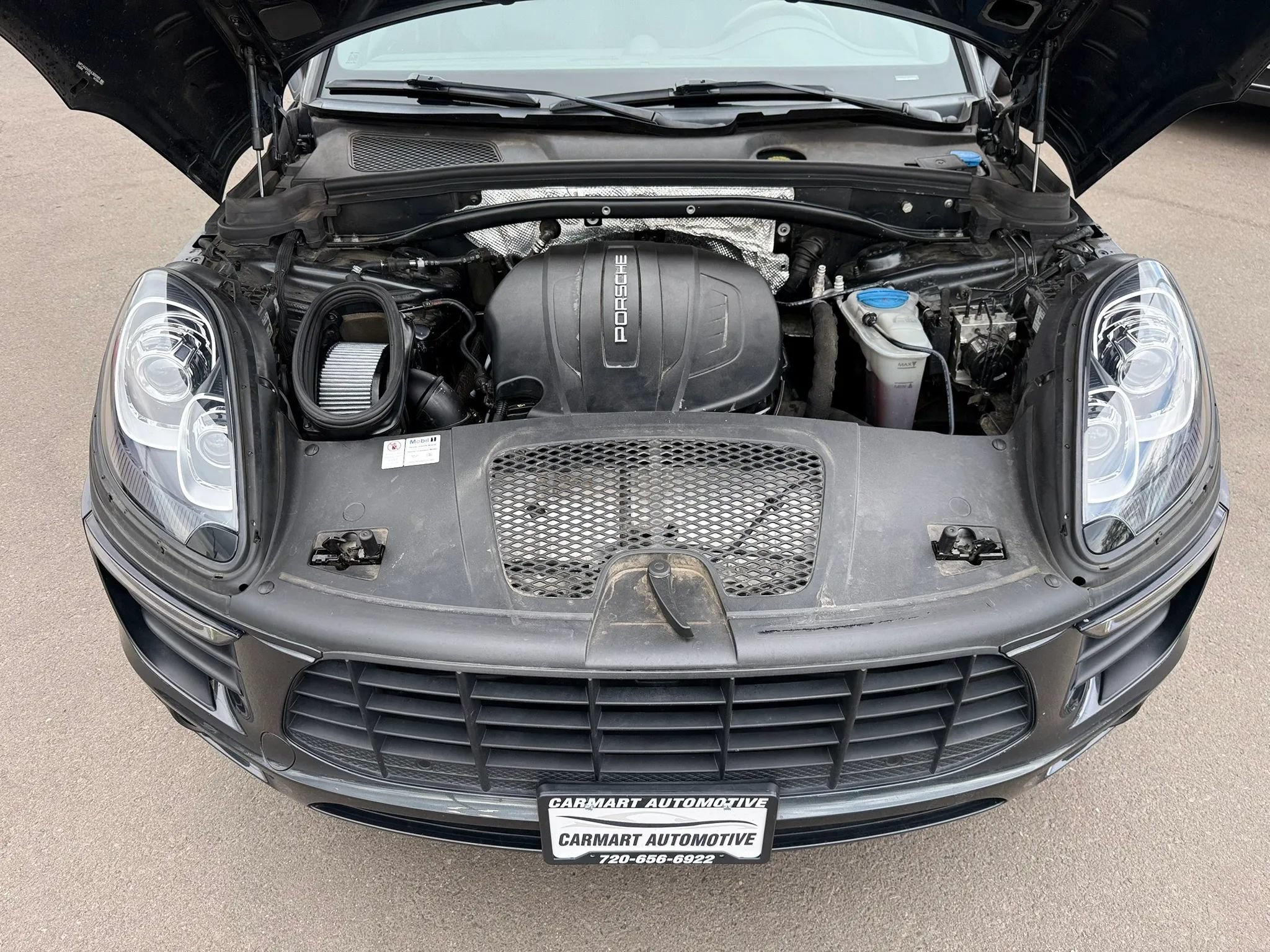 Used 2018 Porsche Macan Sport Edition AWD/4WD image 43
