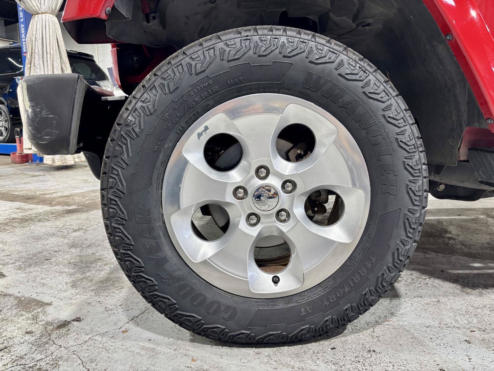 Used 2013 Jeep Wrangler Unlimited Sahara AWD/4WD image 23