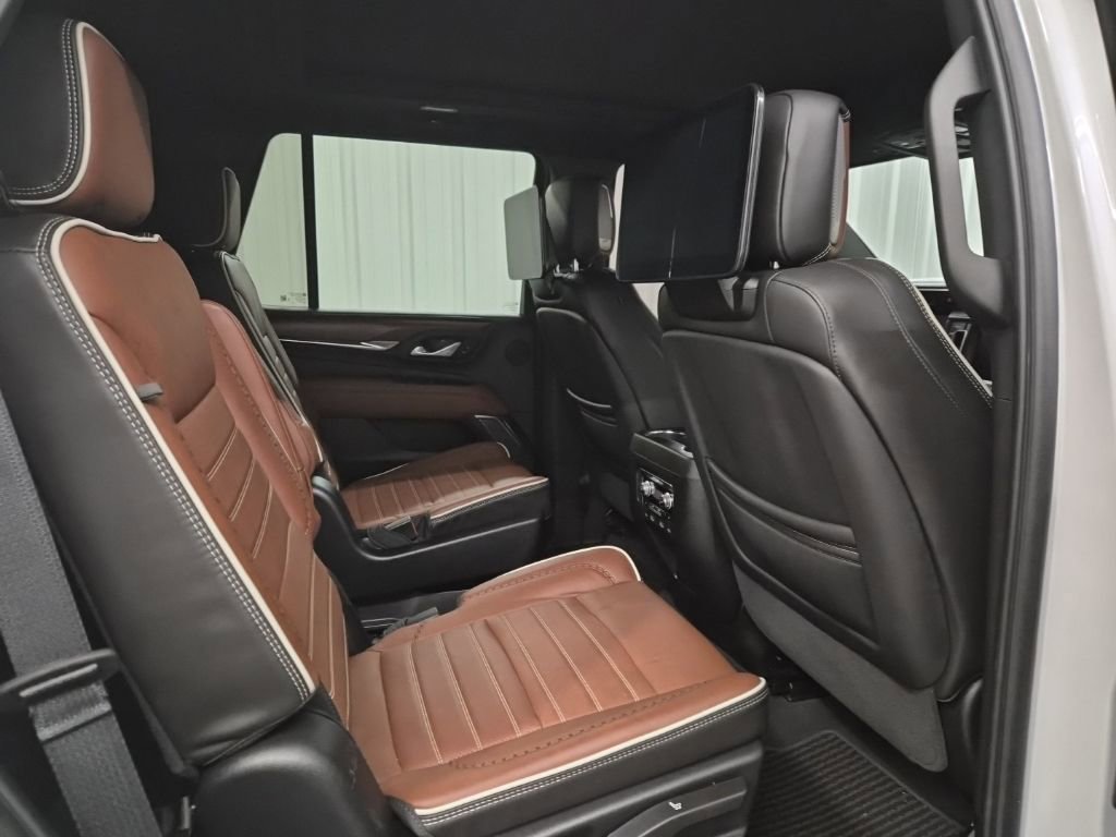 Used 2023 GMC Yukon Denali Ultimate image 27