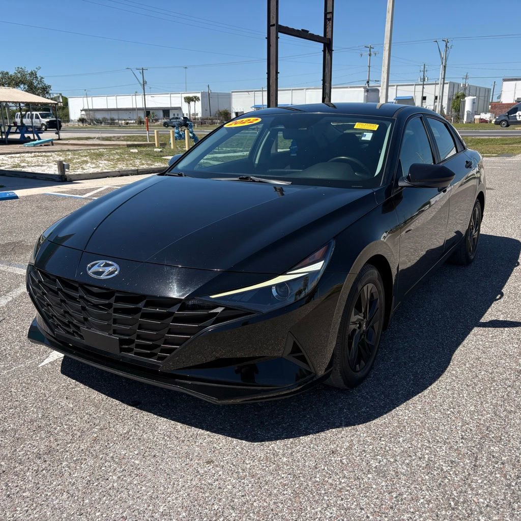Used 2022 Hyundai Elantra SEL w/ Convenience Package image 7