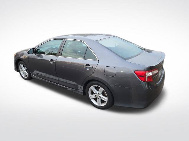 Used 2013 Toyota Camry SE FWD image 2