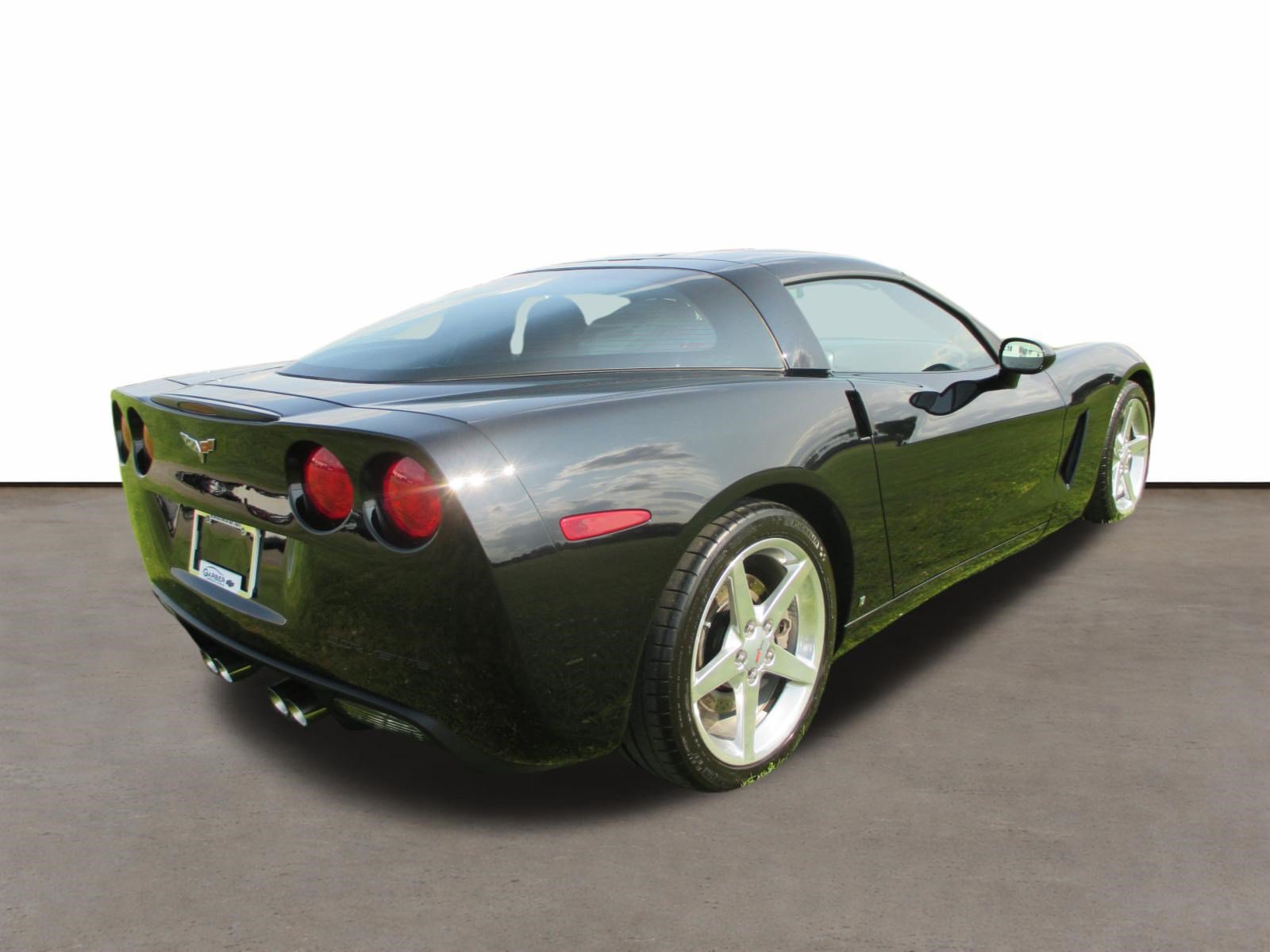 Used 2006 Chevrolet Corvette Coupe w/ Preferred Equipment Group RWD image 5