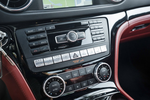Used 2016 Mercedes-Benz SL 550 image 24