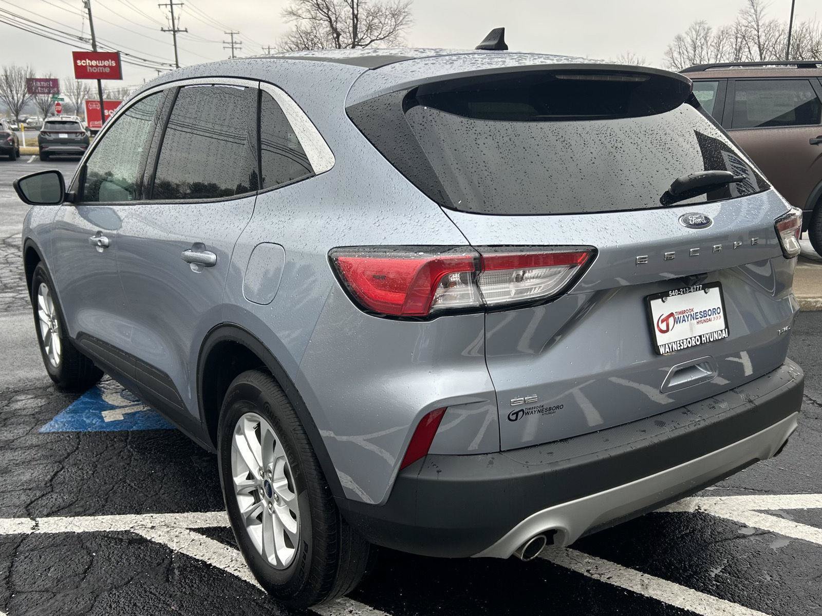 Used 2022 Ford Escape SE w/ Convenience Package AWD/4WD image 3