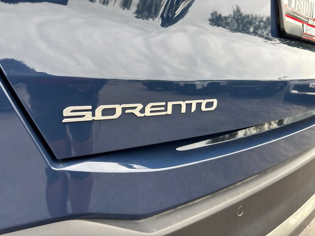 Certified 2025 Kia Sorento S AWD/4WD image 16