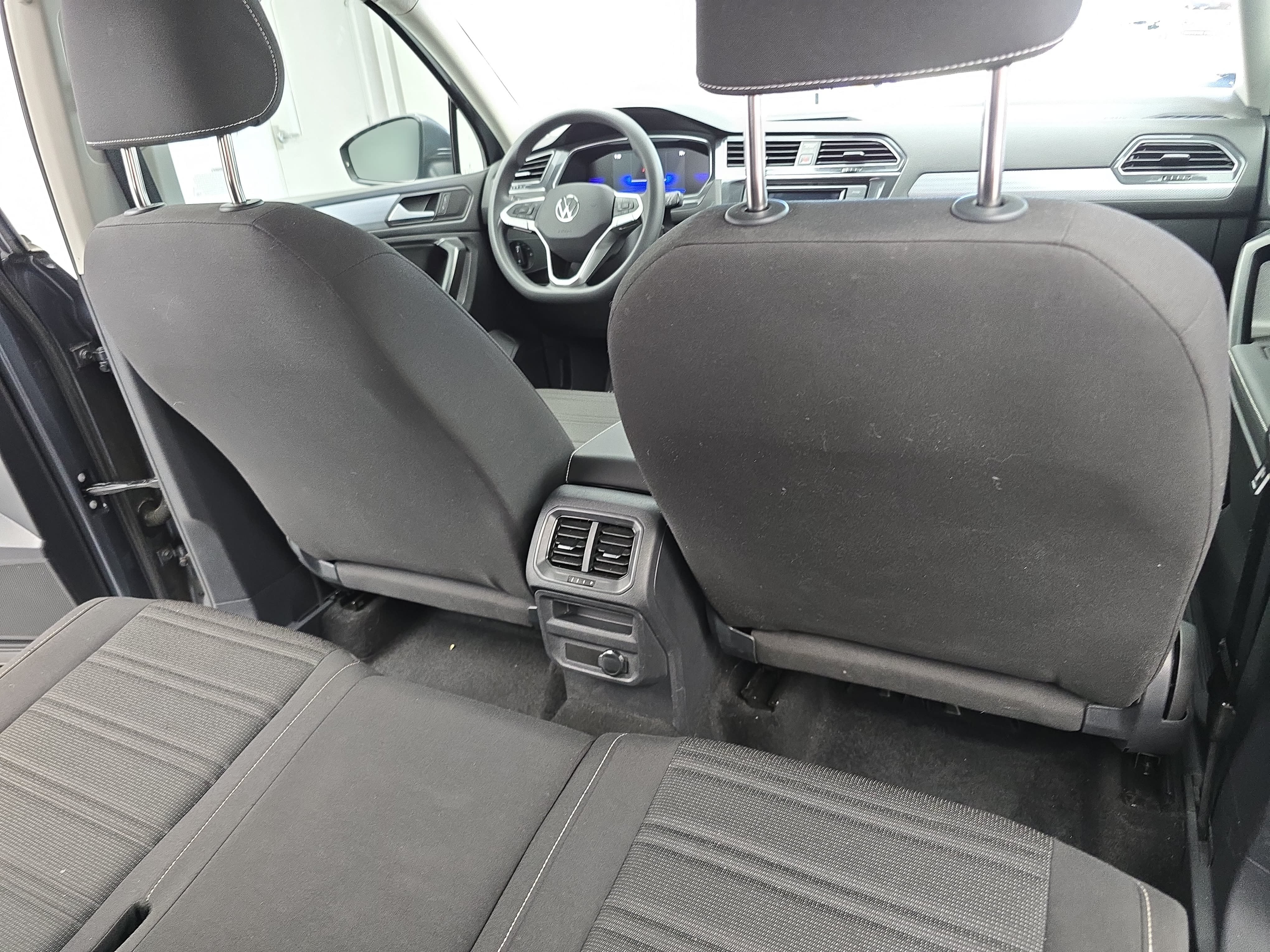 Used 2023 Volkswagen Tiguan S FWD image 11