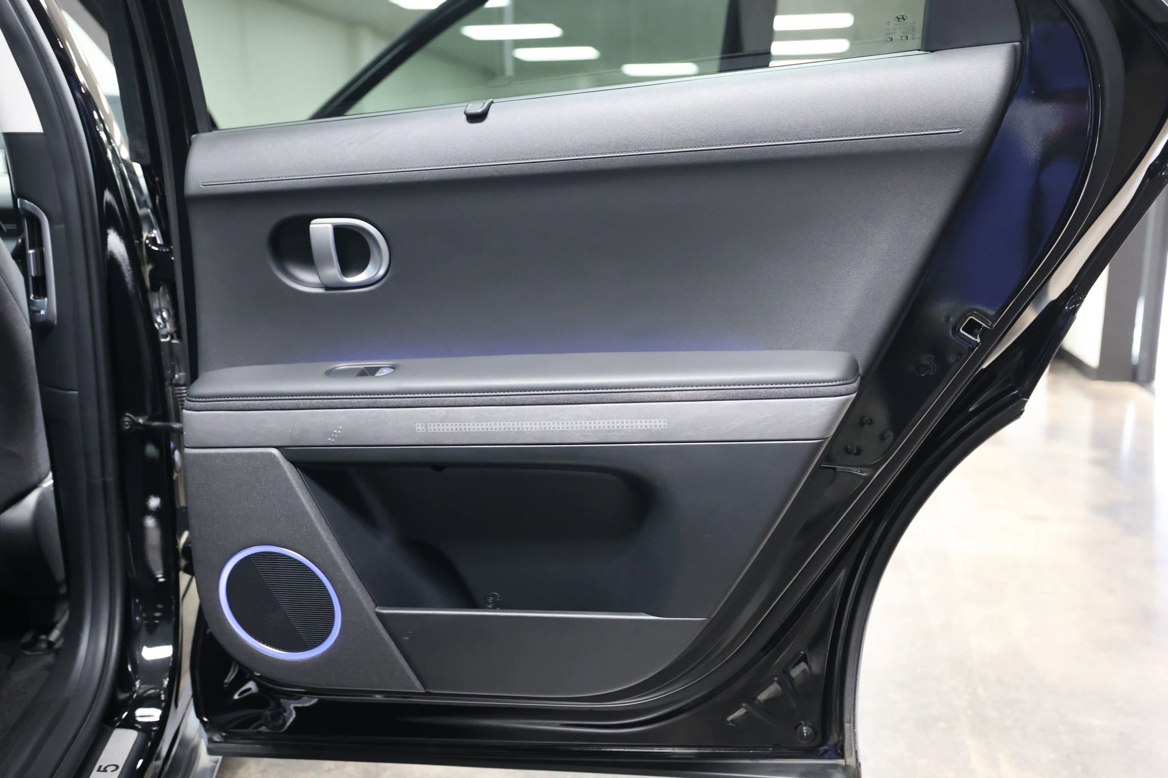 Used 2024 Hyundai Ioniq 5 Limited image 41