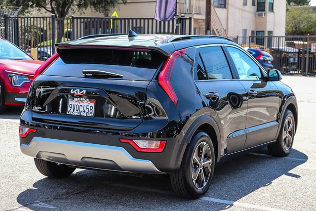 Certified 2025 Kia Niro EX FWD image 10