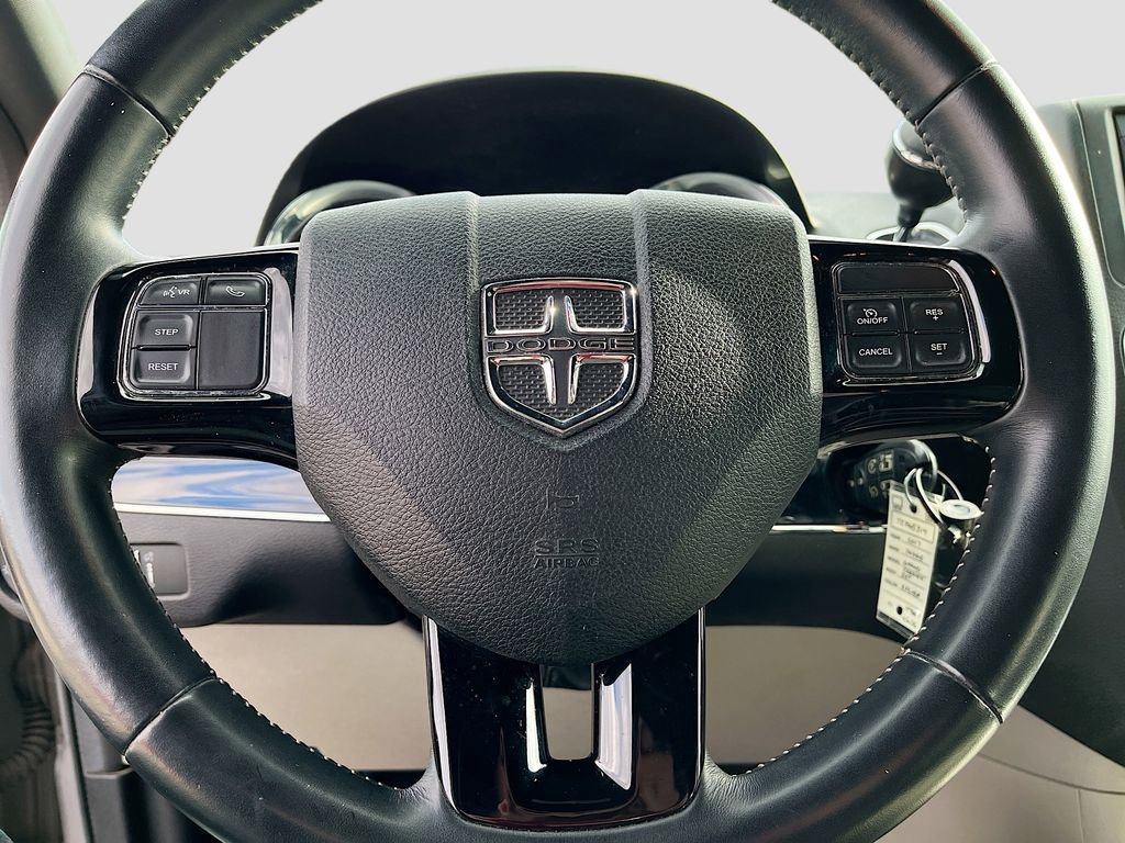 Used 2017 Dodge Grand Caravan SXT FWD image 11