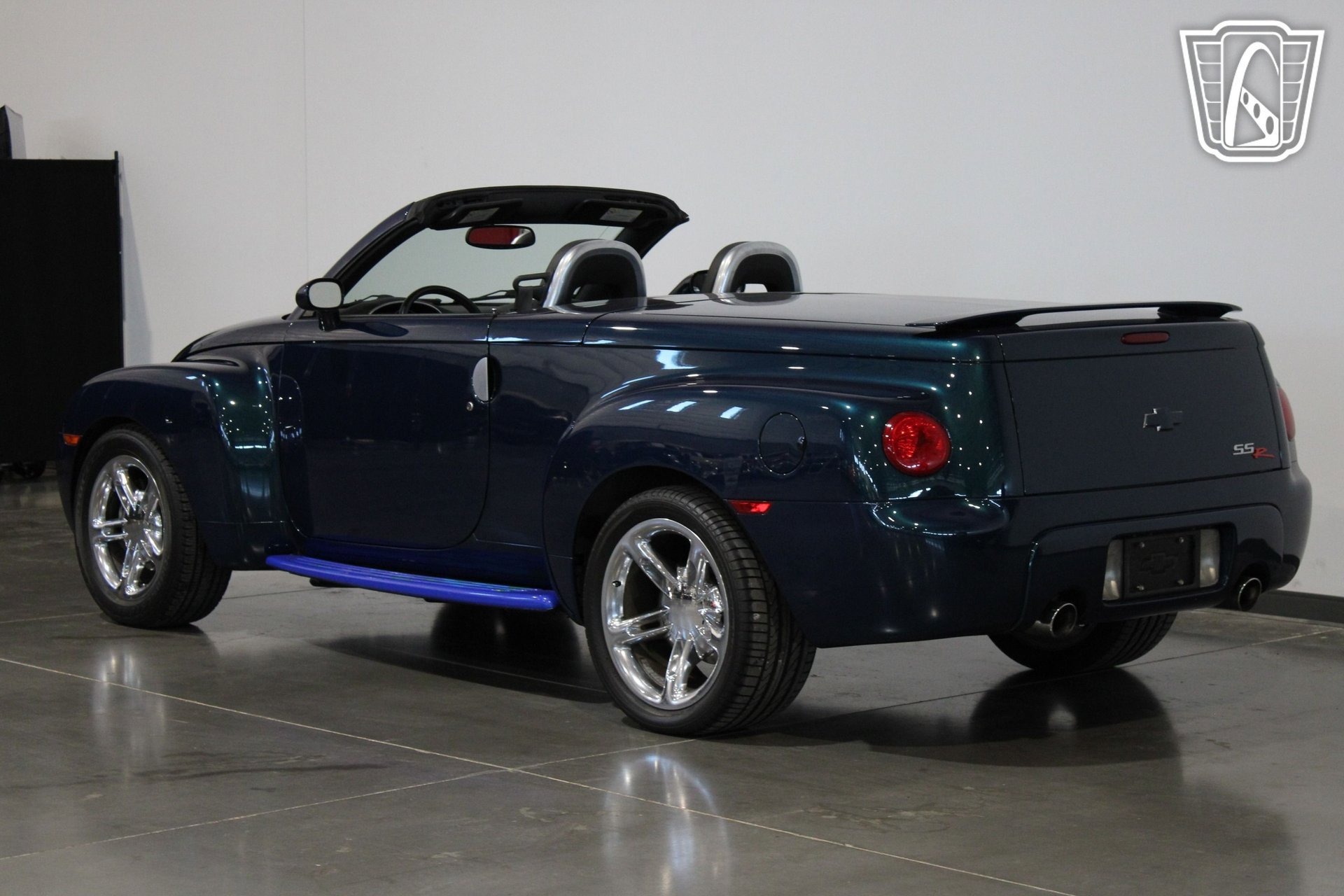 Used 2005 Chevrolet SSR w/ Preferred Equipment Group image 24