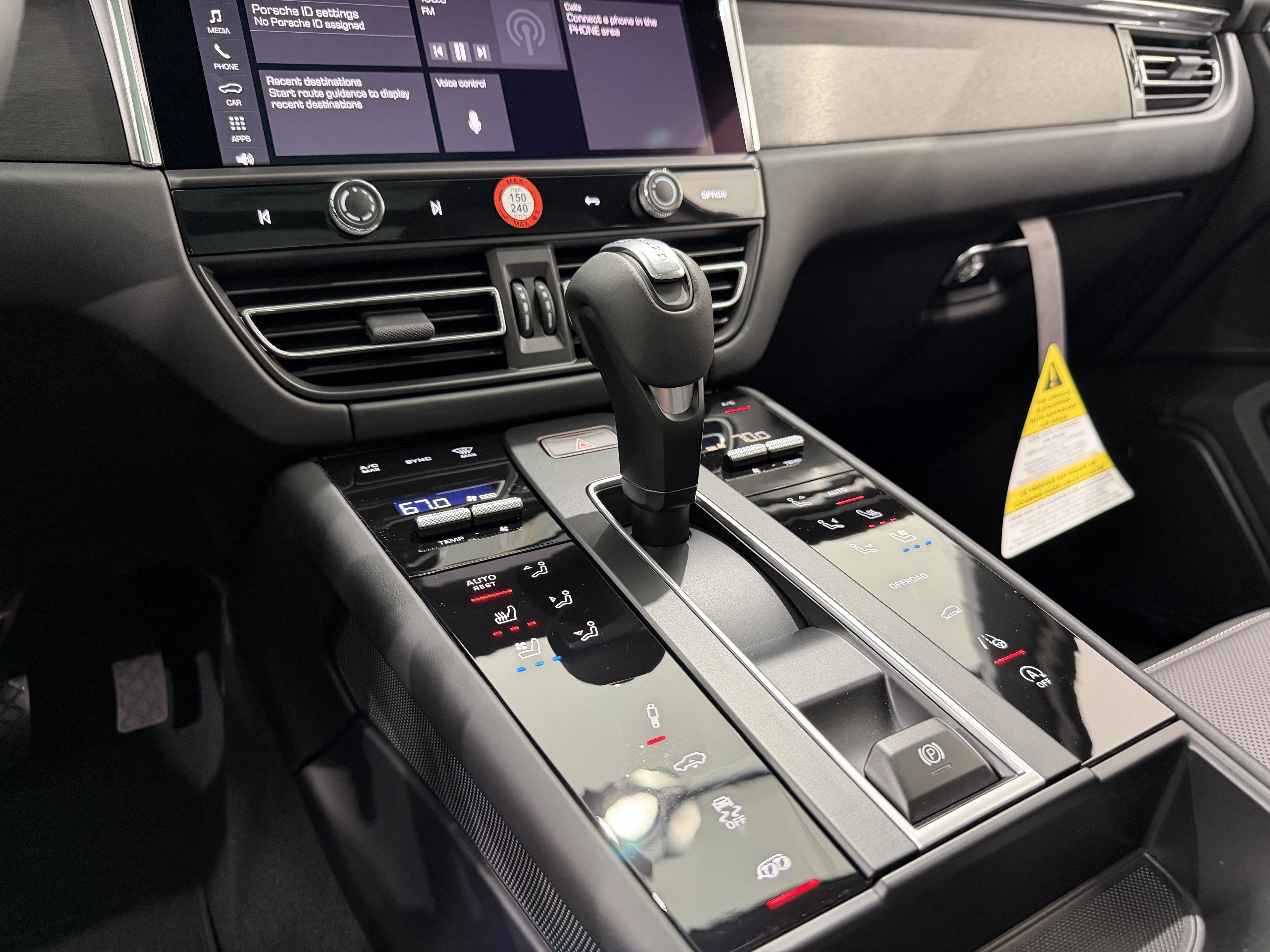 New 2026 Porsche Macan GTS image 38