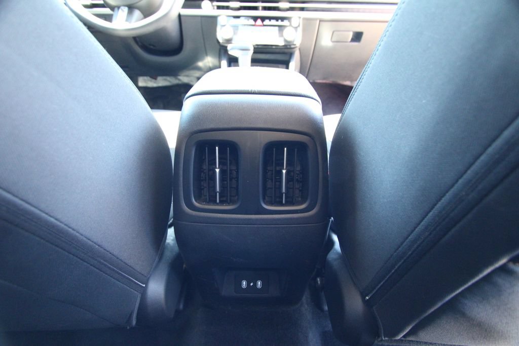 Used 2025 Hyundai Tucson SEL AWD/4WD image 35