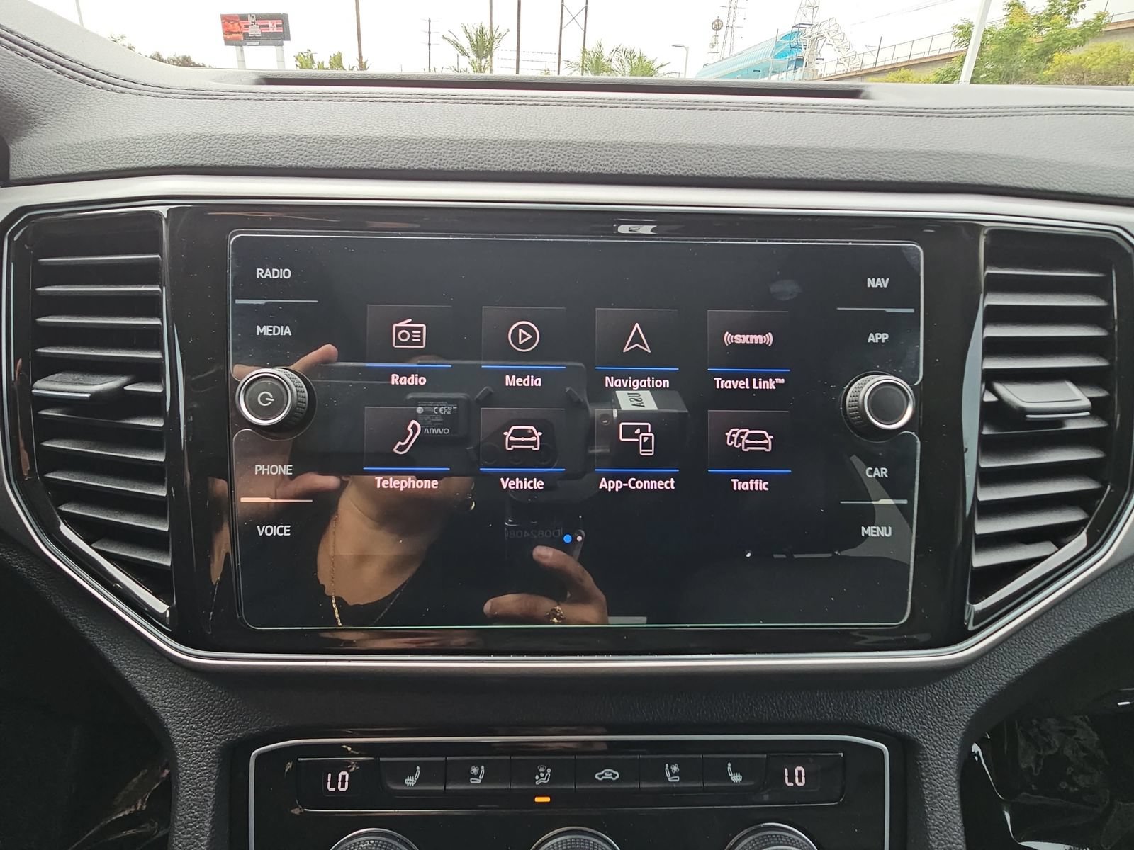 Used 2019 Volkswagen Atlas SEL Premium AWD/4WD image 23
