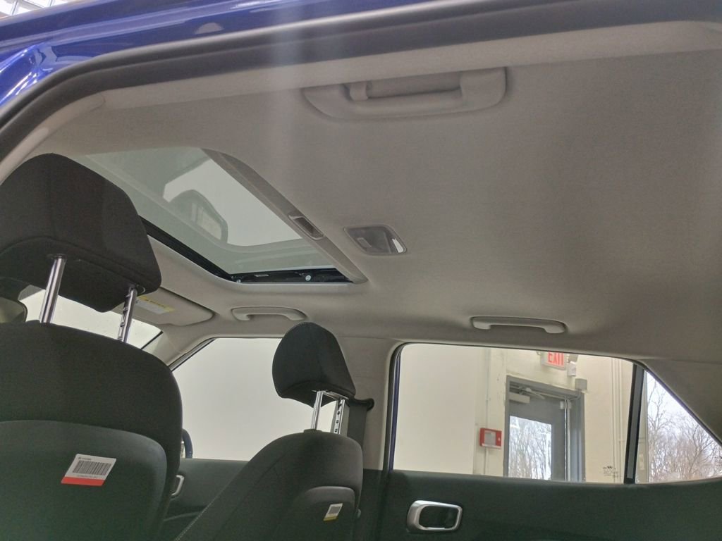 New 2026 Hyundai Venue SEL FWD image 27