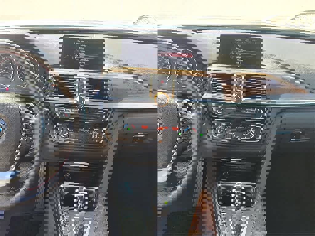 Used 2015 BMW 428i Convertible image 15