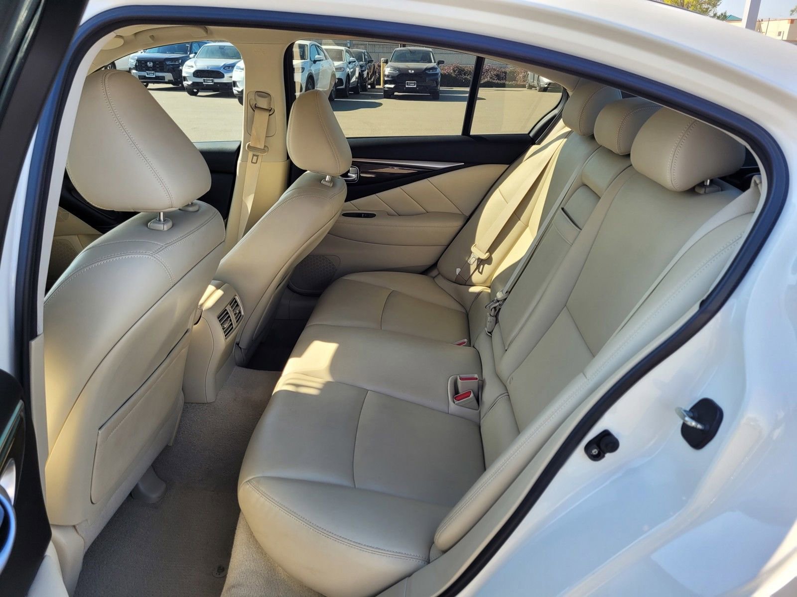 Used 2019 INFINITI Q50 Luxe w/ Essential Package (3.0T Luxe) image 12