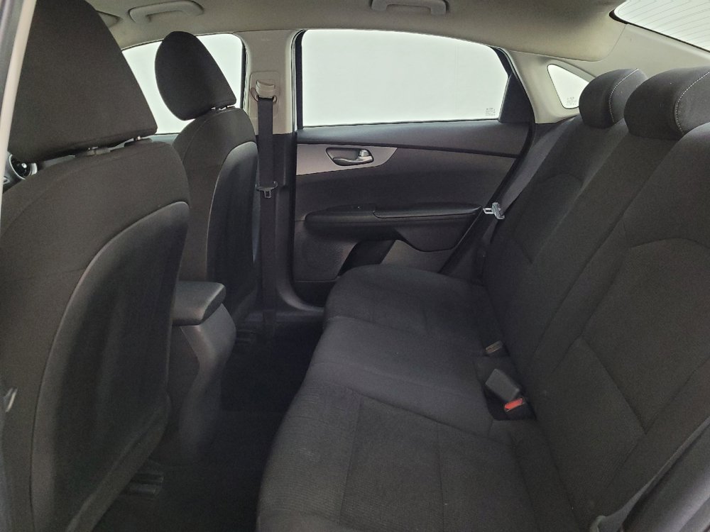 Used 2020 Kia Forte LXS FWD image 18