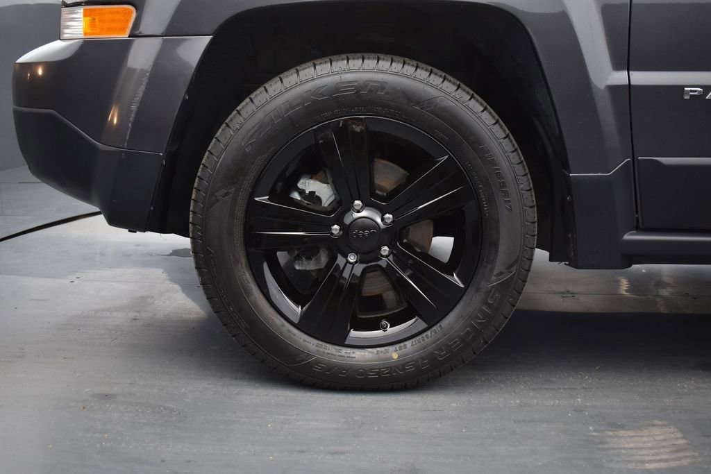 Used 2017 Jeep Patriot Sport w/ Power Value Group FWD image 18