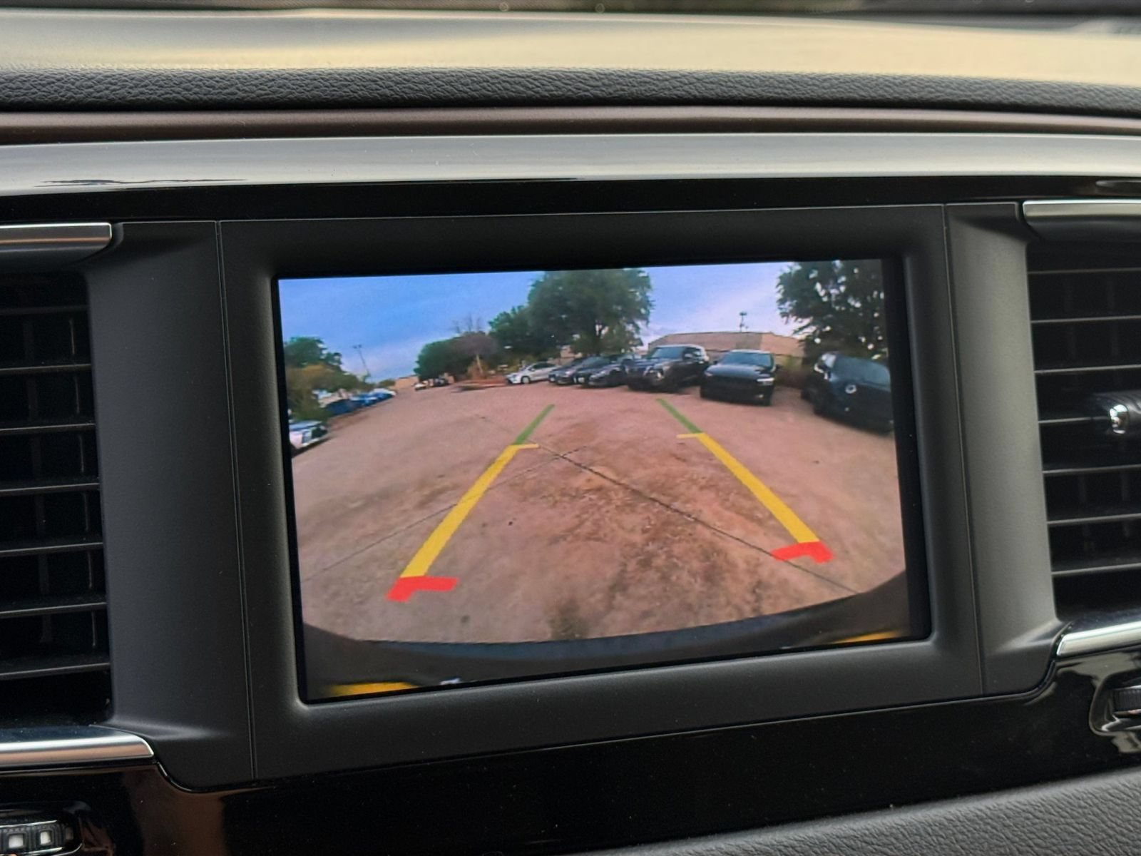 Used 2023 Chrysler Voyager LX FWD image 25