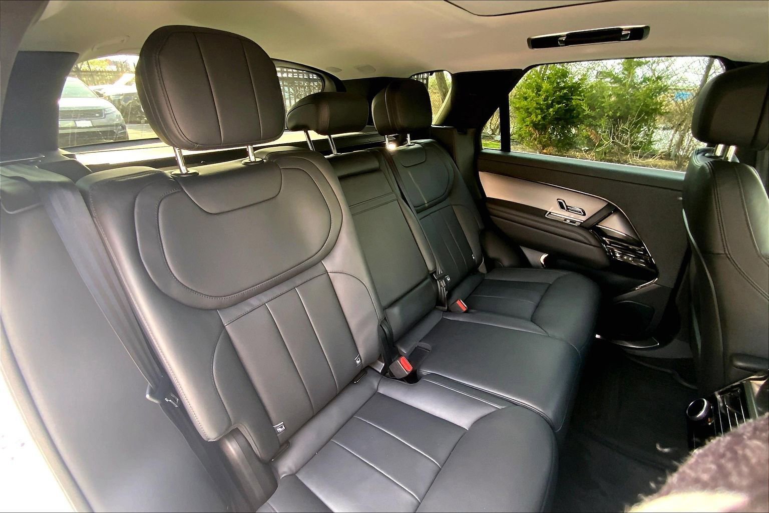 Certified 2024 Land Rover Range Rover Sport Dynamic SE AWD/4WD image 19