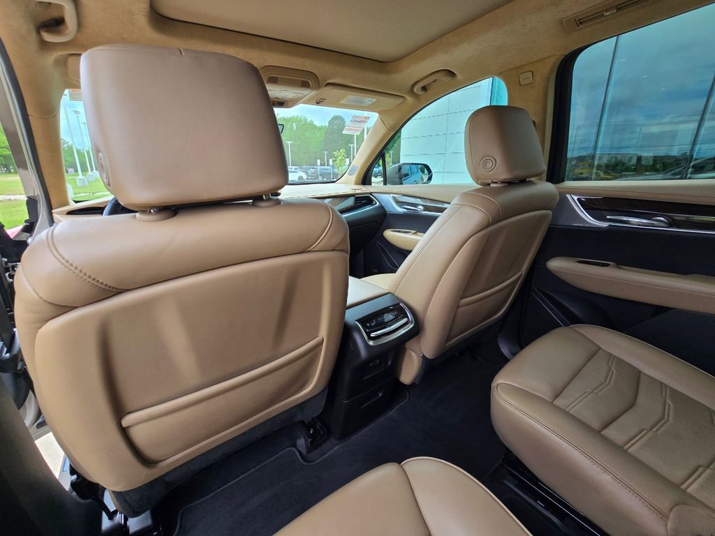 Used 2023 Cadillac XT6 Sport w/ Platinum Package AWD/4WD image 18