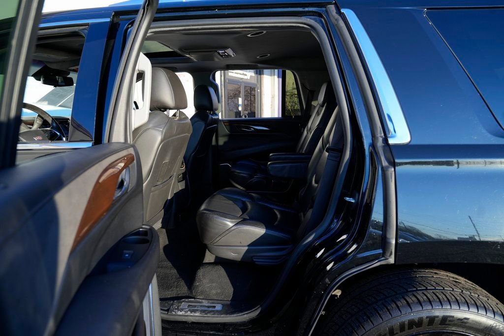 Used 2020 Cadillac Escalade Luxury AWD/4WD image 24