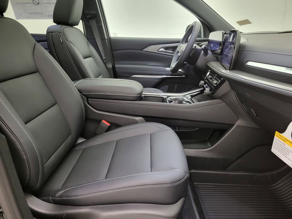New 2026 Chevrolet Traverse LT w/ Sun and Wheel Package image 36