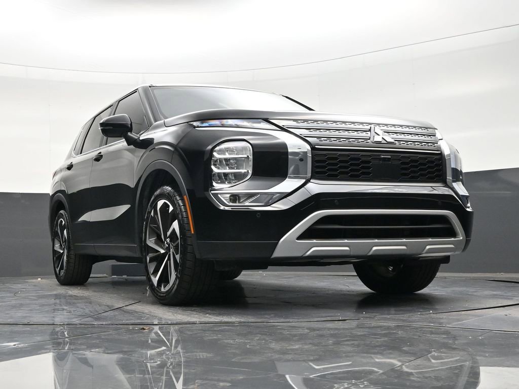 Used 2022 Mitsubishi Outlander SE image 27