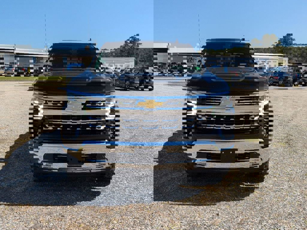 Used 2024 Chevrolet Silverado 1500 LTZ w/ Technology Package image 3