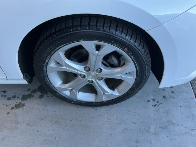 Used 2017 Chevrolet Cruze Premier image 24