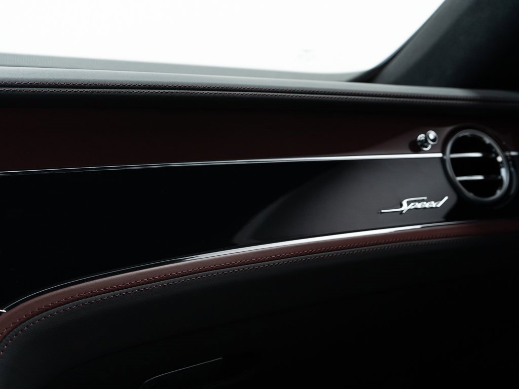 Certified 2025 Bentley Flying Spur Plug-In Hybrid image 43