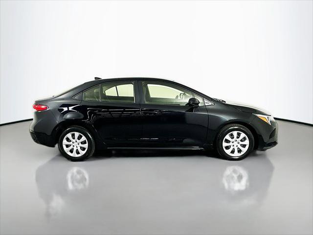 Certified 2023 Toyota Corolla LE FWD image 8