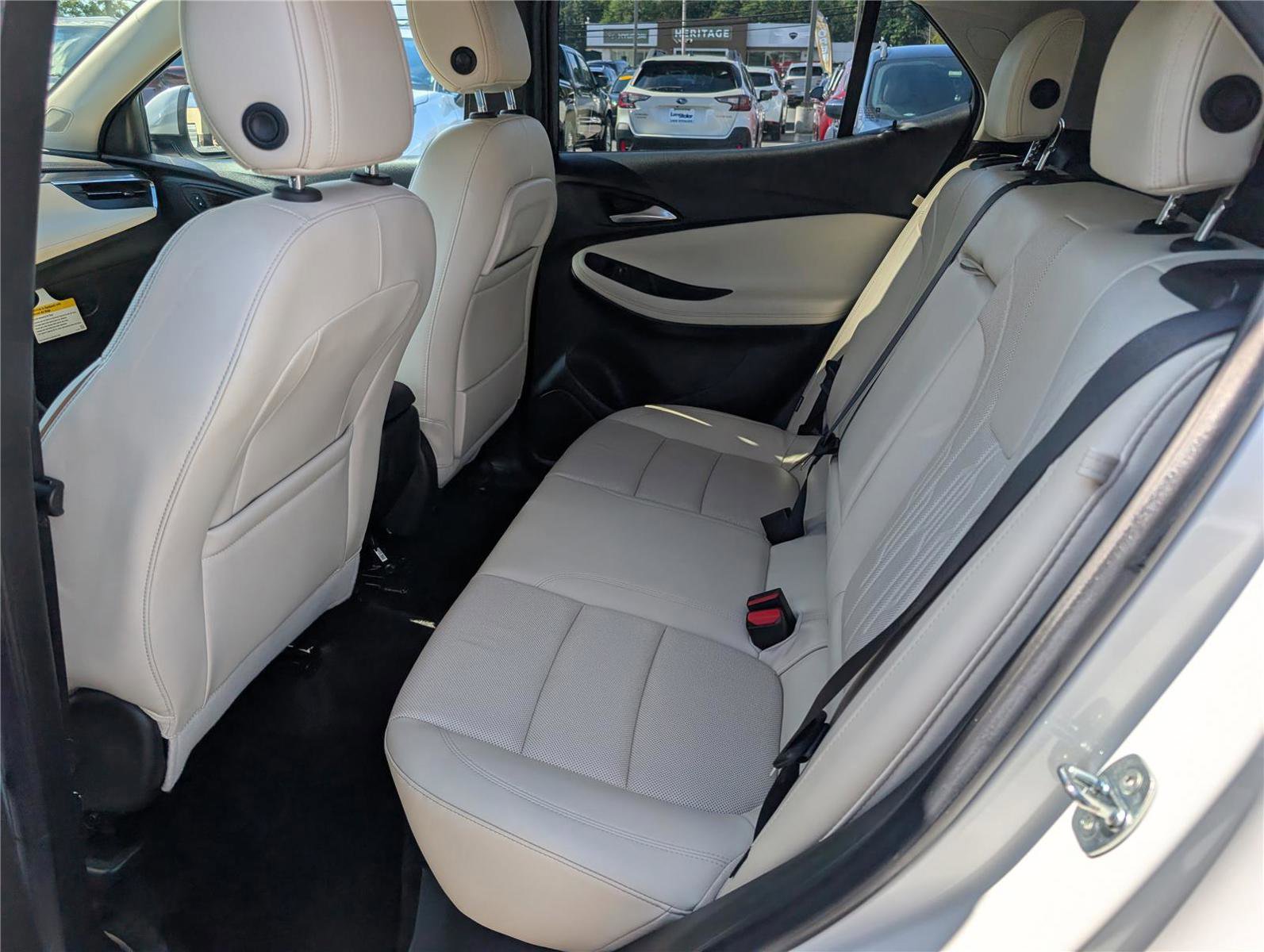 Used 2024 Buick Encore GX Avenir image 15