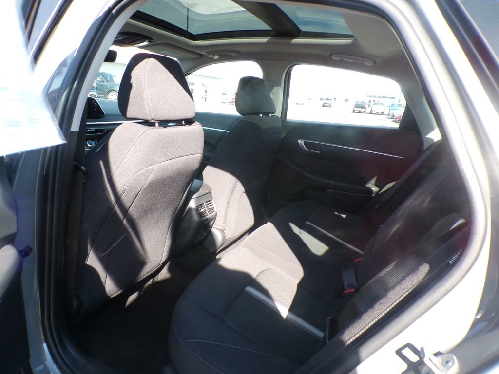 Certified 2023 Hyundai Sonata SEL w/ Convenience Package FWD image 17