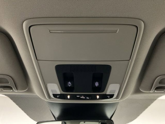 Certified 2025 Honda Pilot Touring image 20