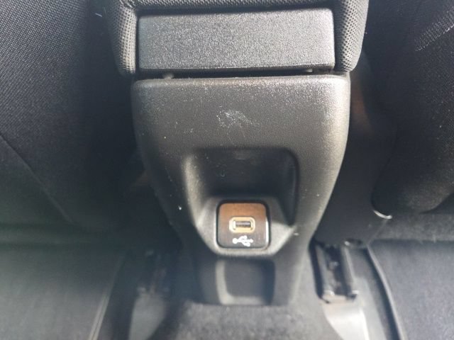 Used 2020 Jeep Renegade Latitude FWD image 22