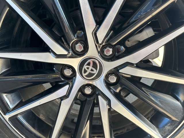 Used 2024 Toyota Camry SE FWD image 5