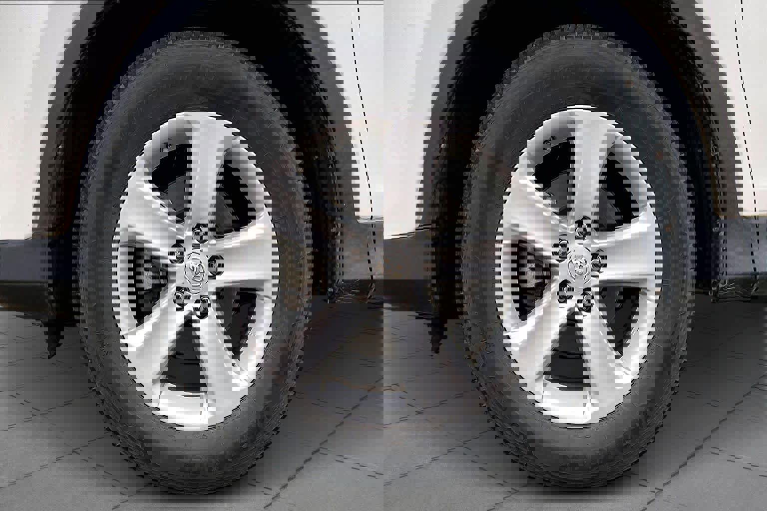 Used 2014 Toyota RAV4 XLE image 9