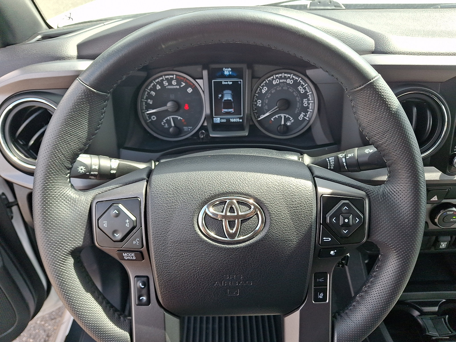 Used 2023 Toyota Tacoma TRD Sport AWD/4WD image 19