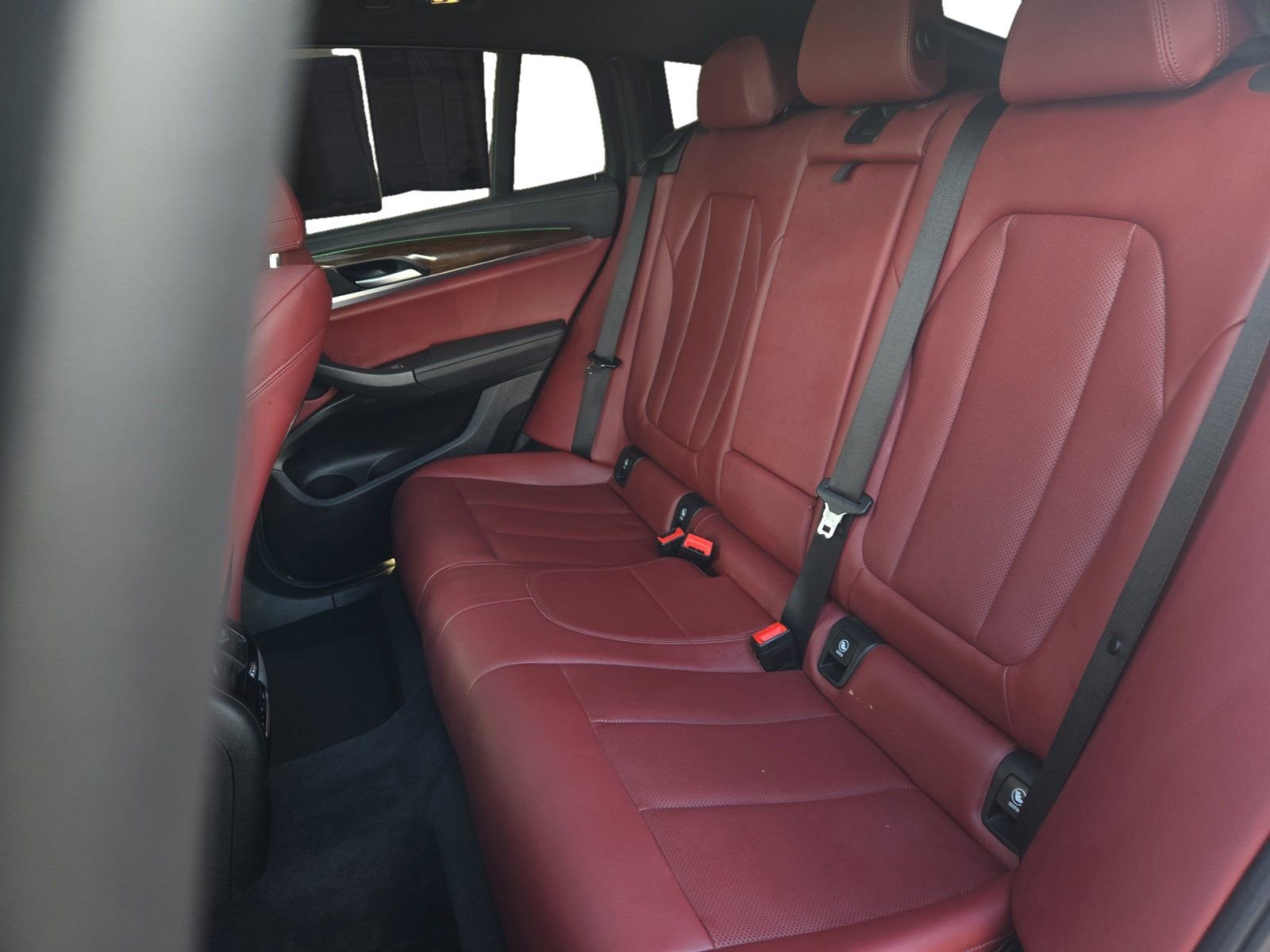 Used 2022 BMW X4 M40i w/ Premium Package image 13