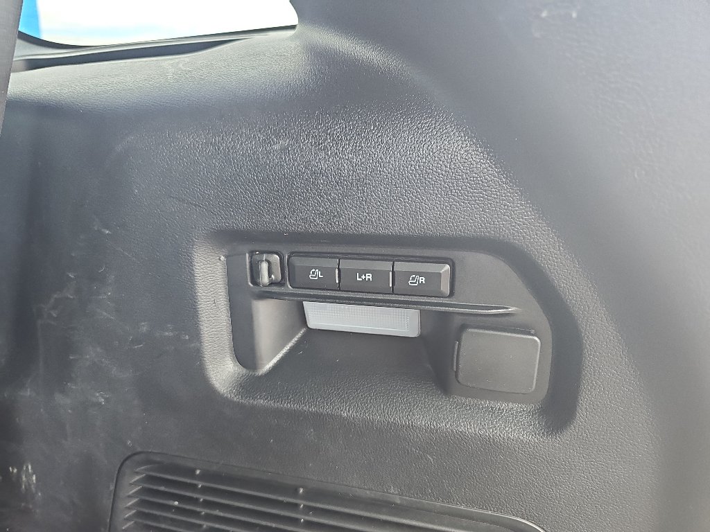 Used 2023 Ford Explorer ST w/ Equipment Group 401A AWD/4WD image 22
