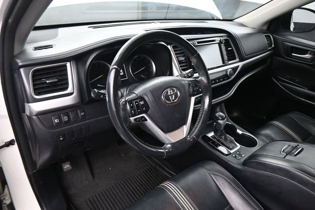 Used 2018 Toyota Highlander SE AWD/4WD image 63