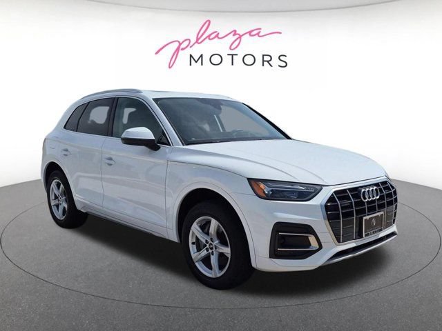 Certified 2023 Audi Q5 2.0T Premium w/ Convenience Package AWD/4WD image 3