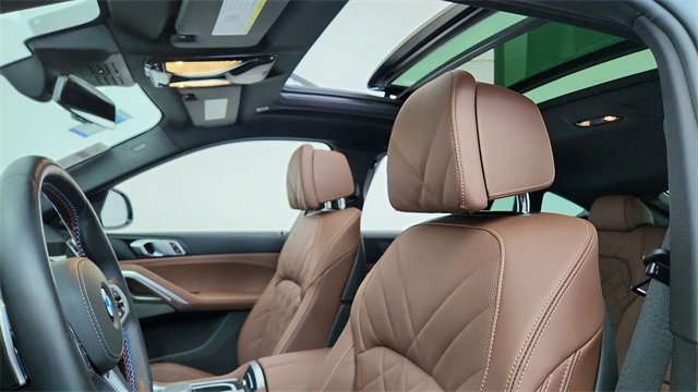 Used 2025 BMW X6 M60i image 32
