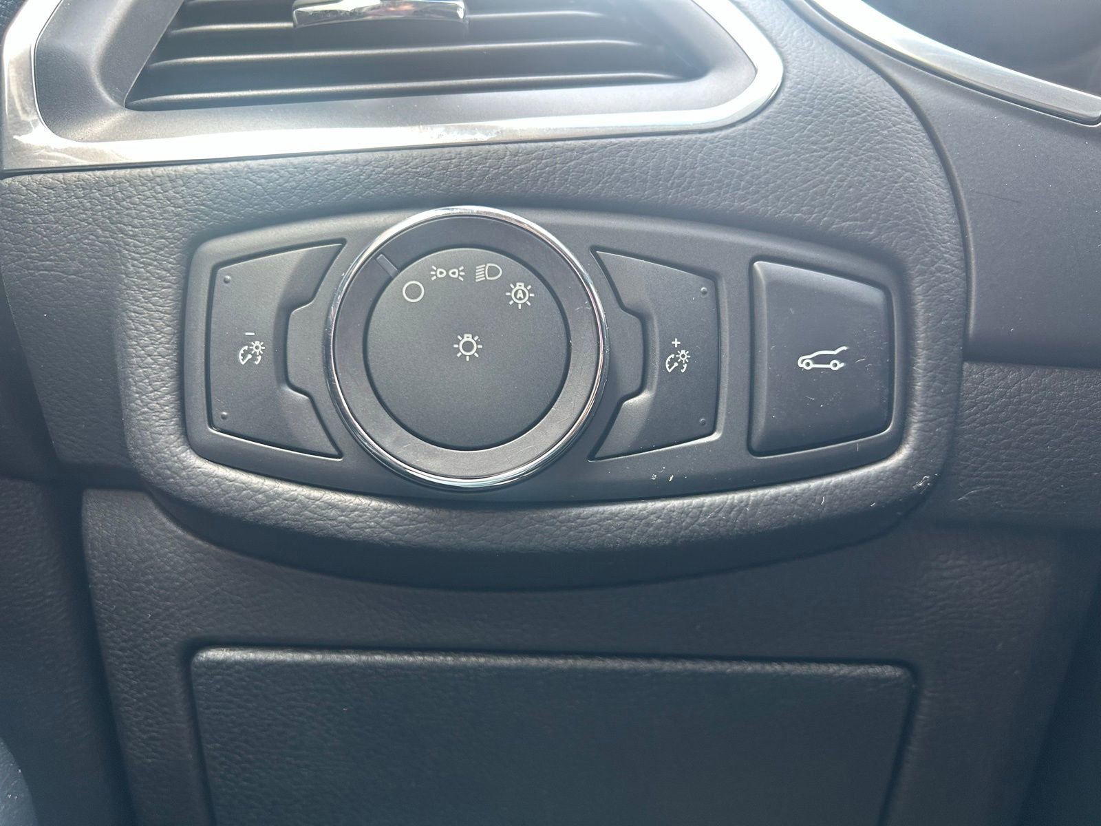 Used 2018 Ford Edge Sport w/ Equipment Group 401A image 16