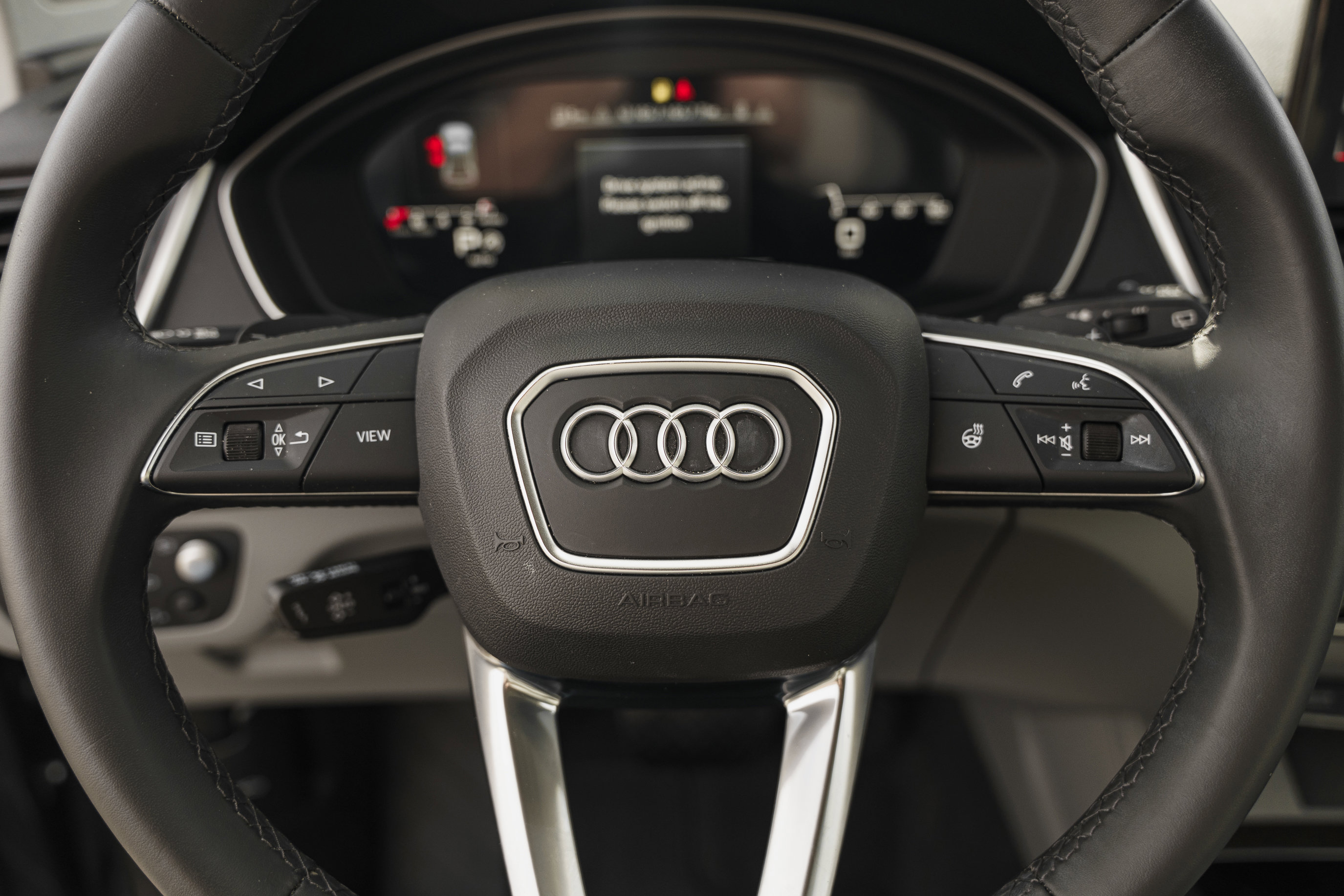 Used 2023 Audi Q5 2.0T Prestige w/ Prestige Package image 17