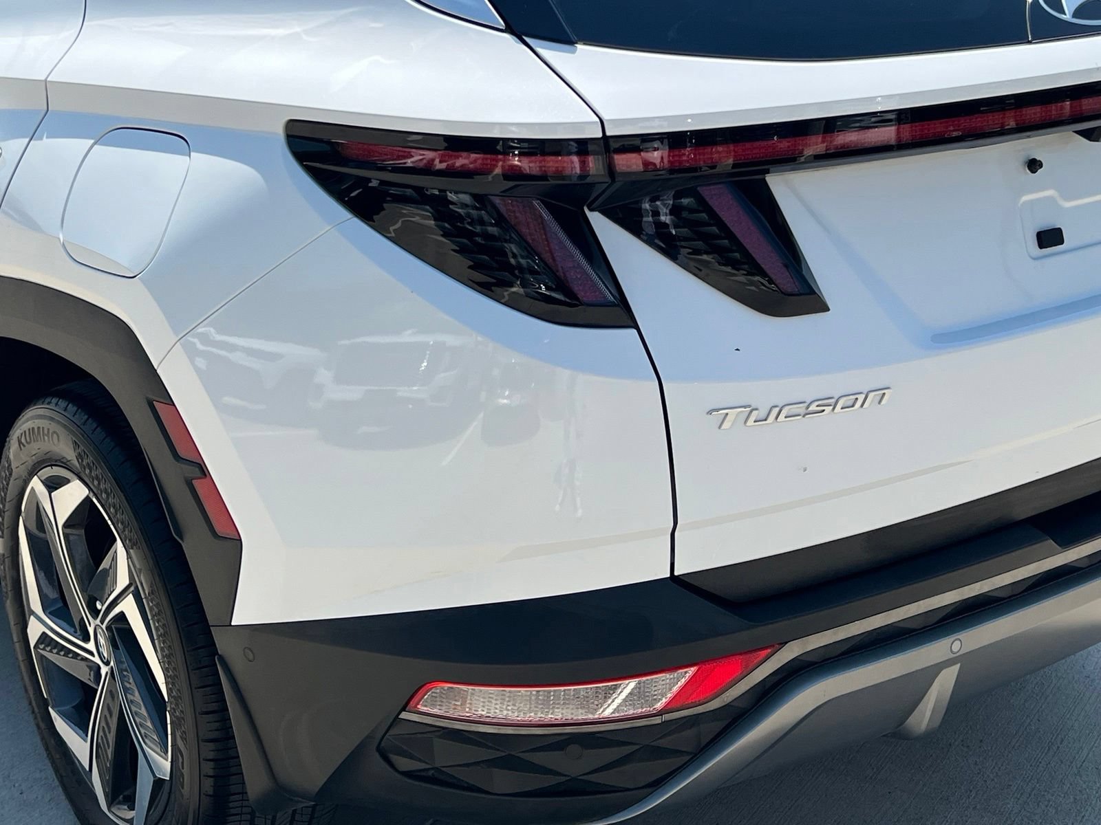 Certified 2024 Hyundai Tucson Limited FWD image 12