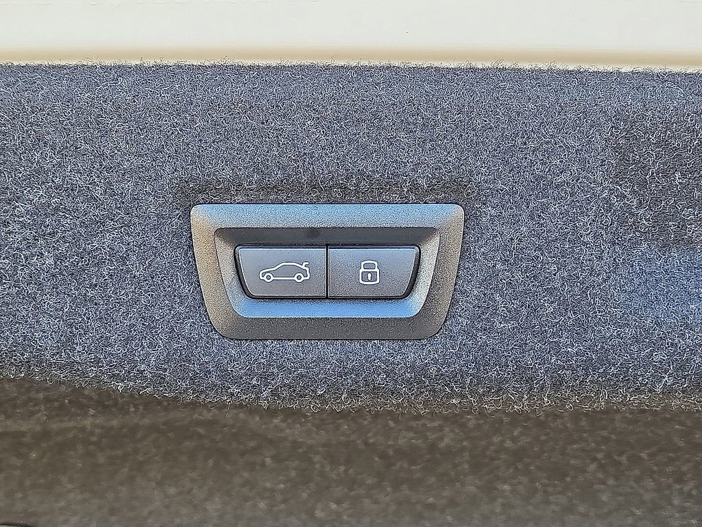 Used 2026 BMW M5 w/ Carbon Package image 14