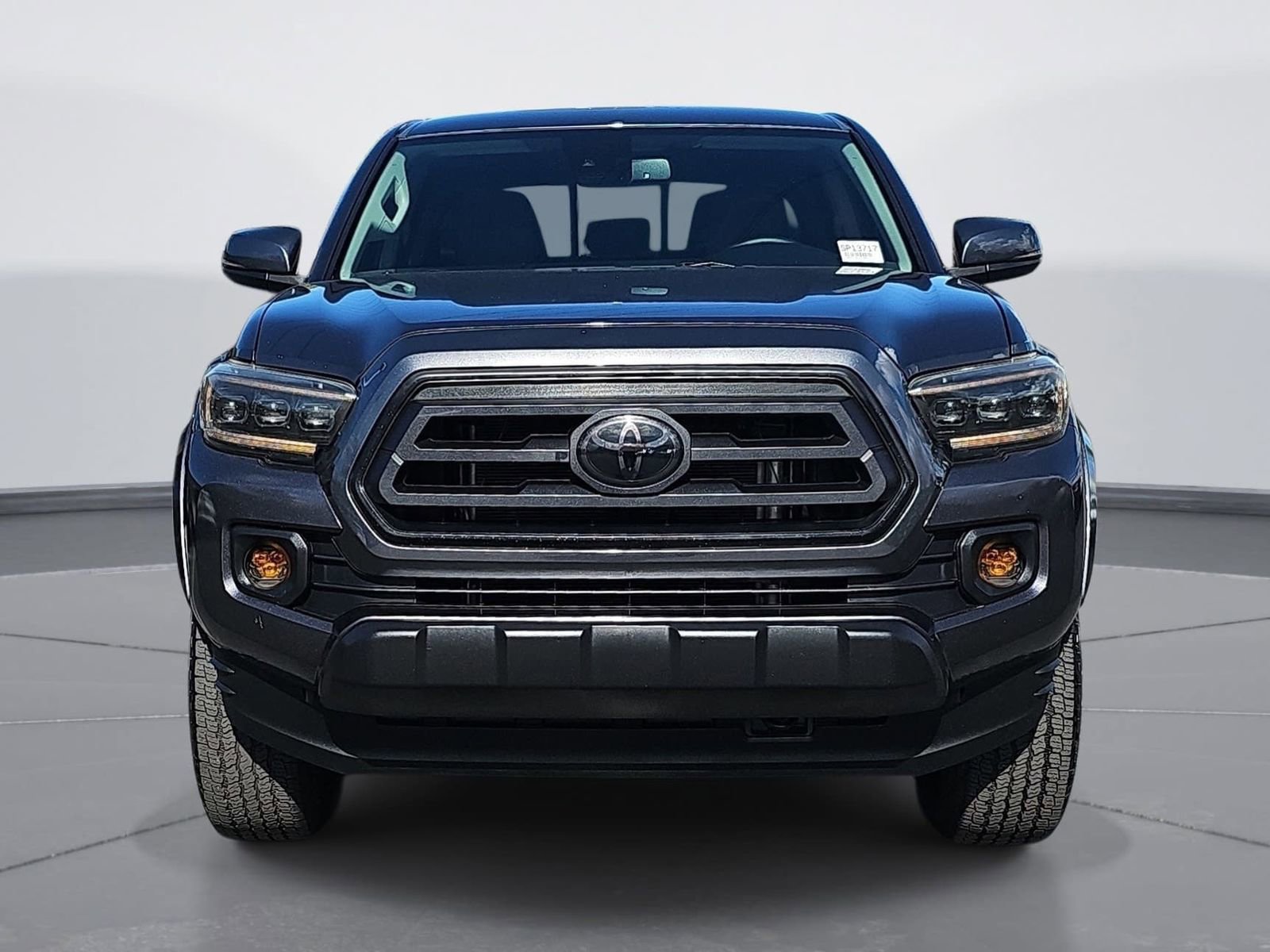 Used 2020 Toyota Tacoma SR5 RWD image 8